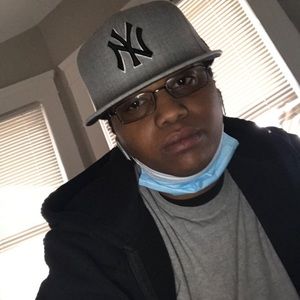 Meet your Posher, Deandre